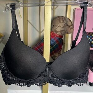NWT Black push up bra with lace